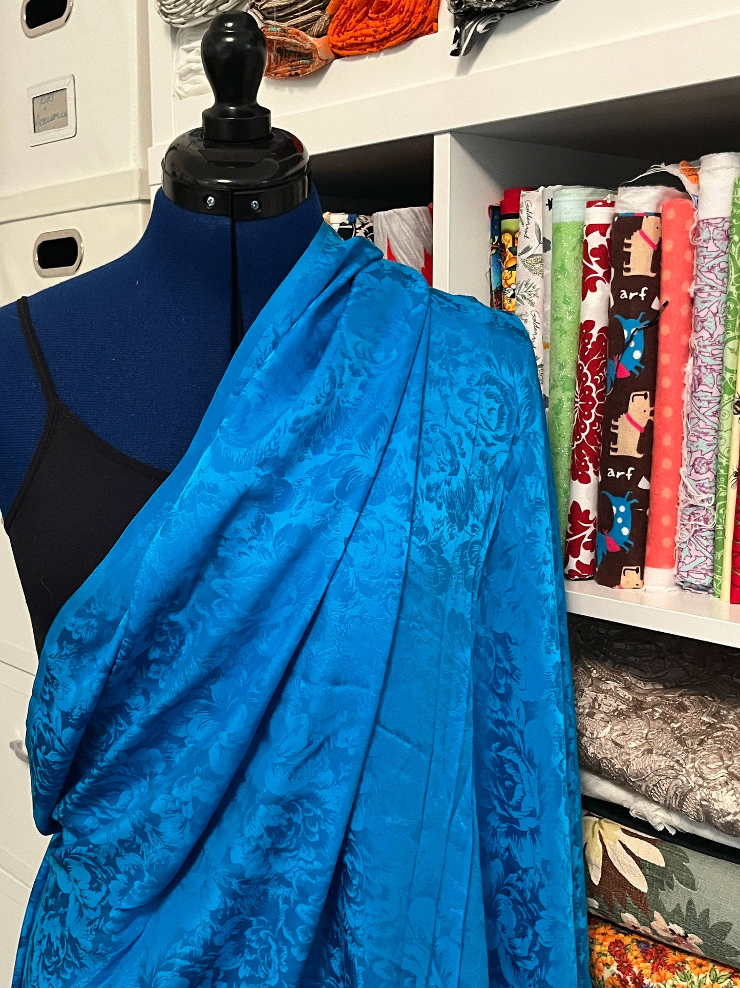 2 2/3 Yards Polyester Silky