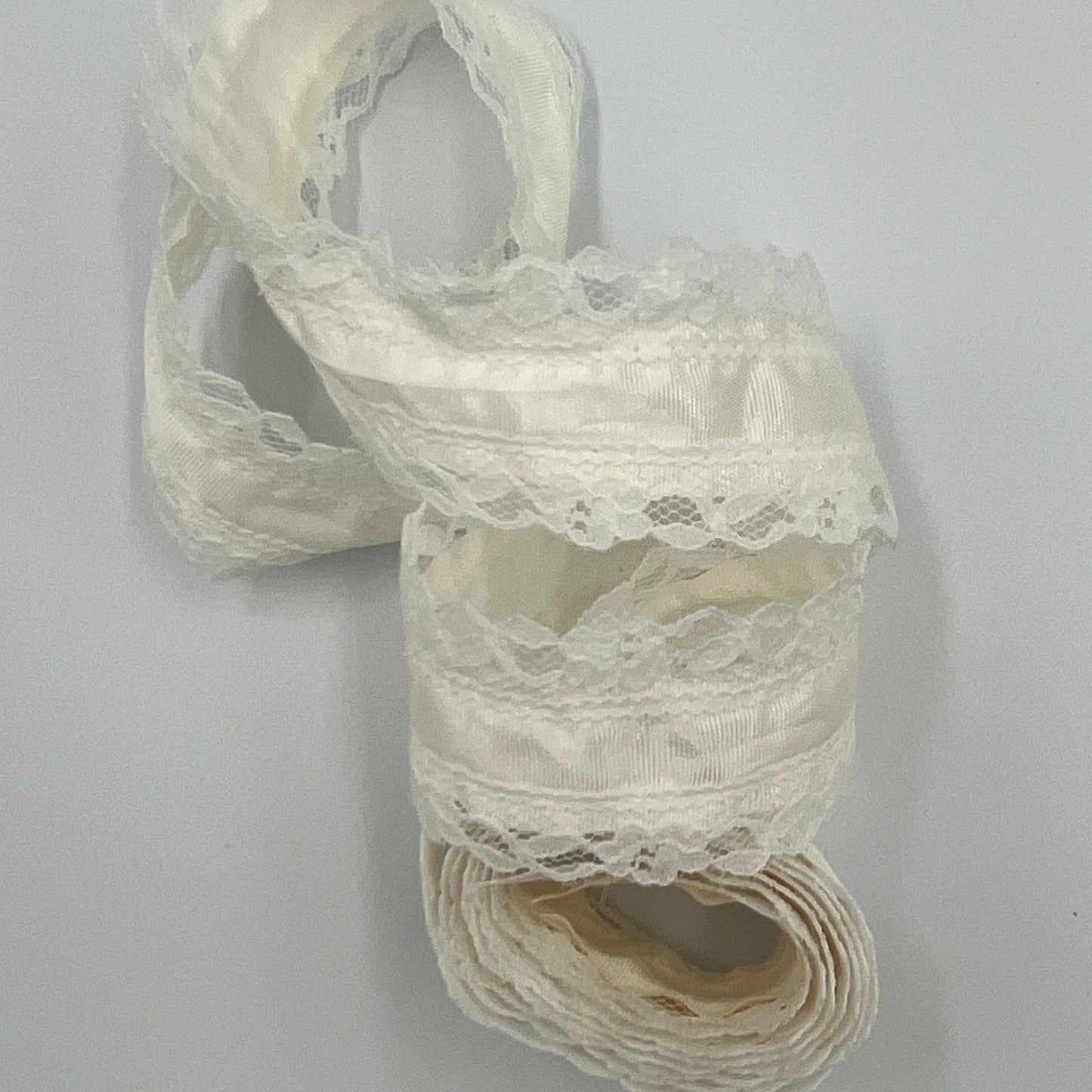 1 1/2 Yards Flat Ribbon Lace