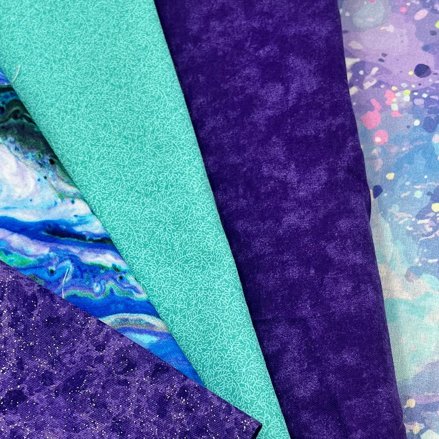 Lots, Bundles & Mystery Boxes
