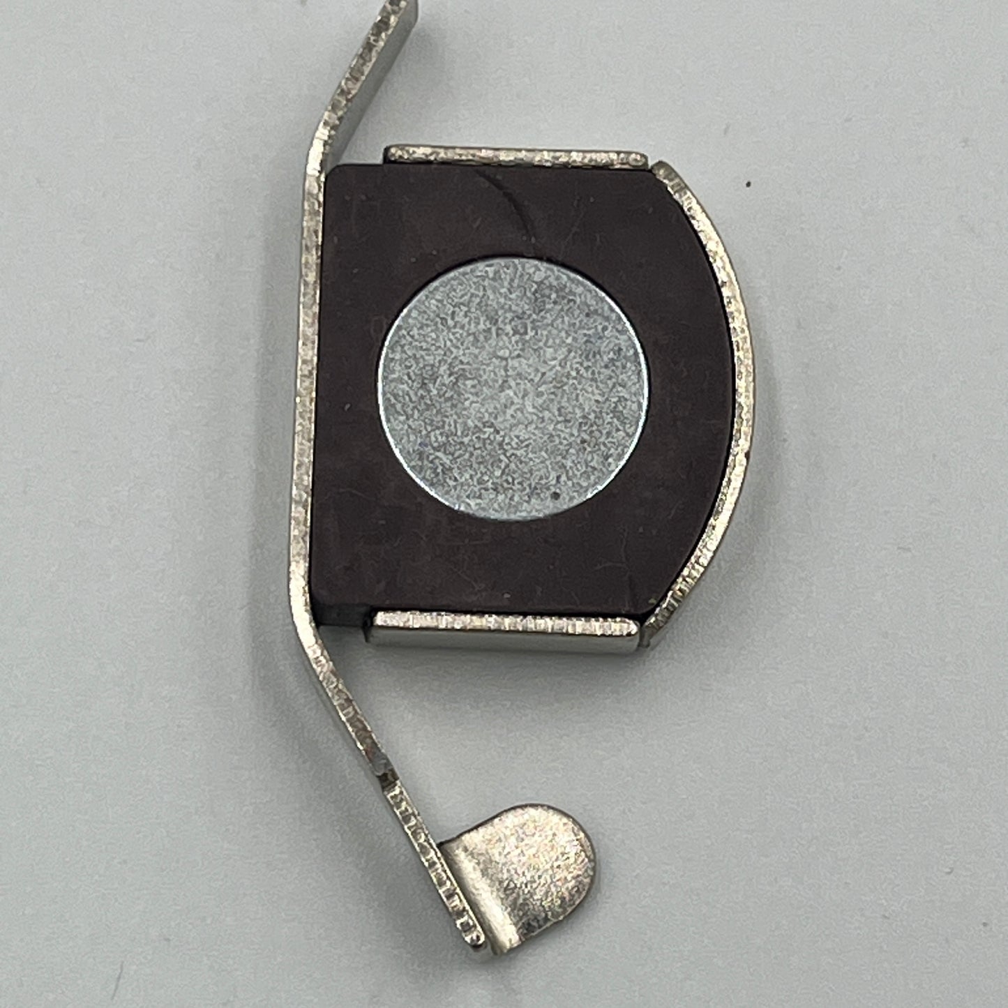 Magnetic Seam Guide Gauge for Universal Sewing Machines