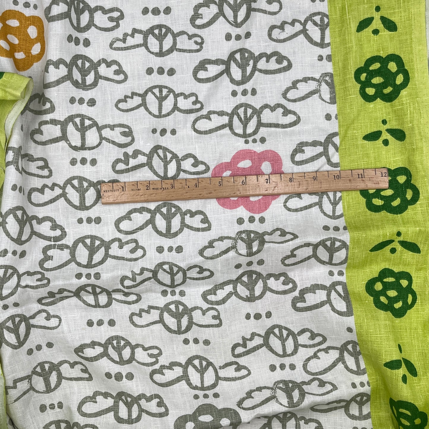3 Yards Funky Border Print Linen