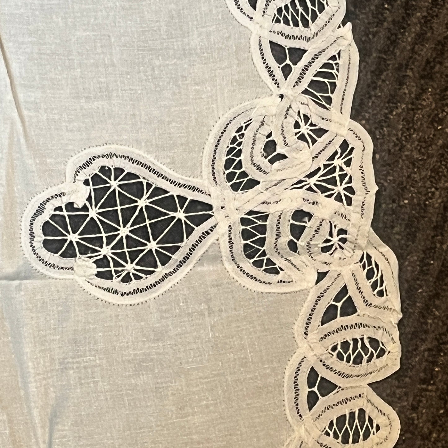 Battenberg Lace Tree Skirt, 36-Inch Round