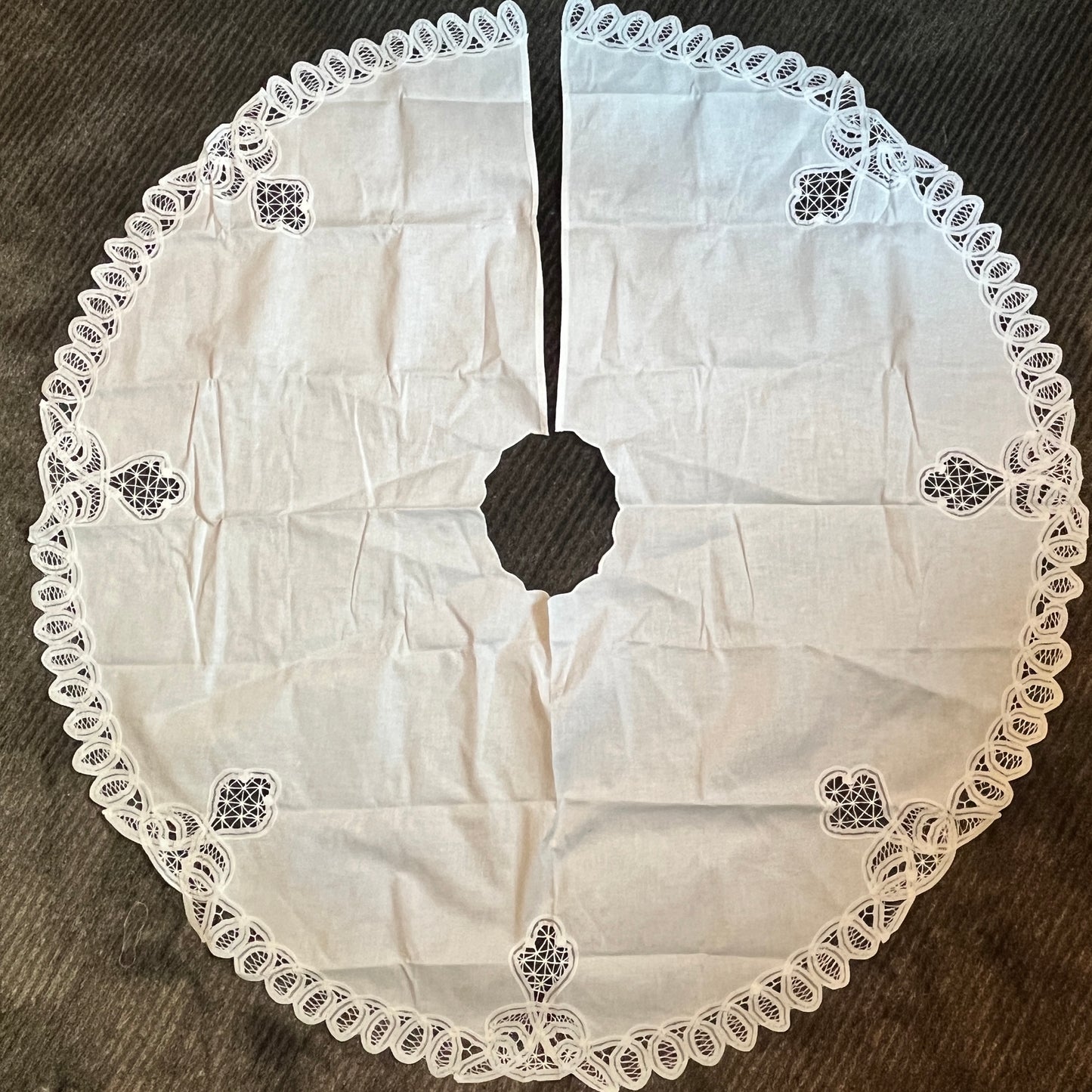 Battenberg Lace Tree Skirt, 36-Inch Round