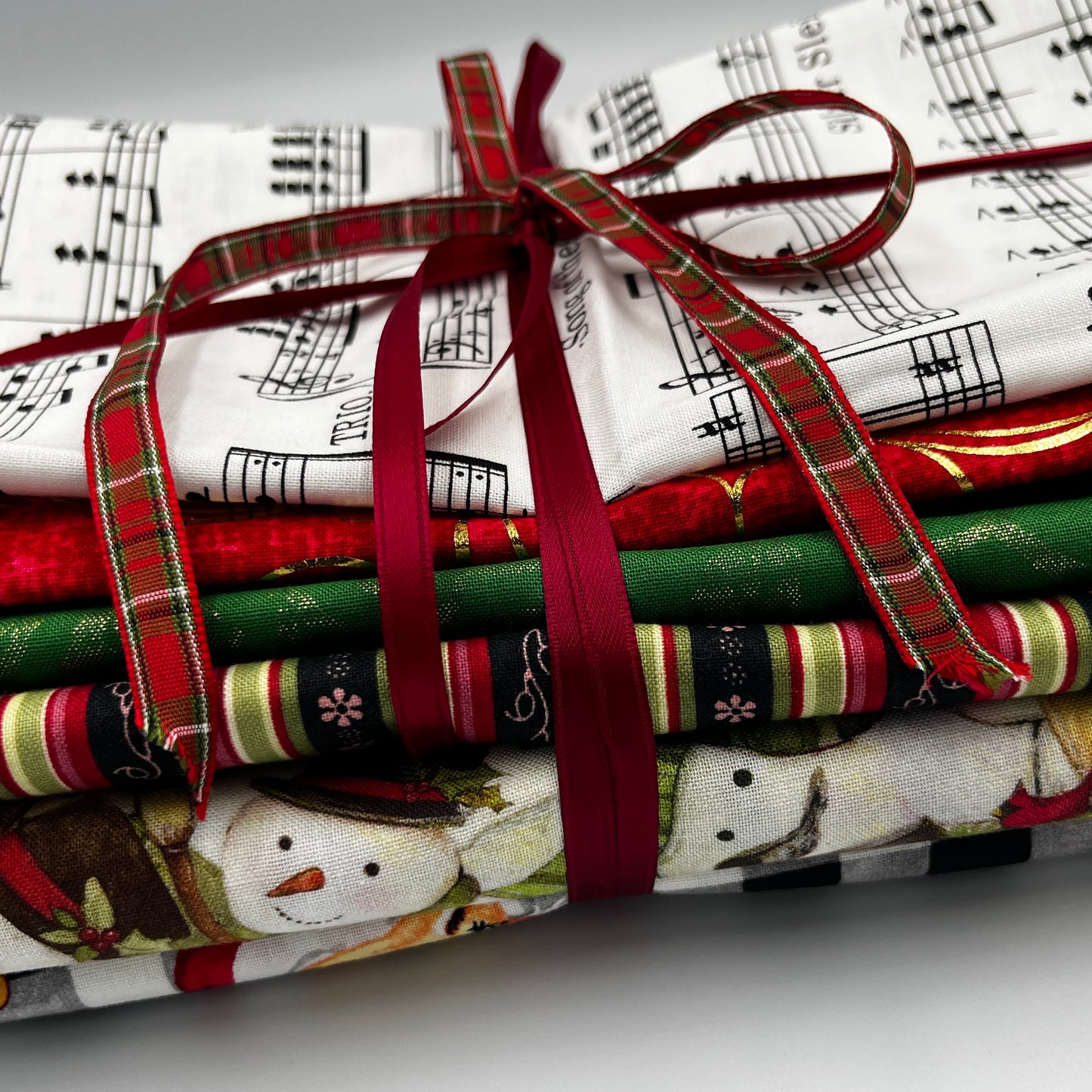 BIG Christmas Lot, 6+ Yards Premium Quilting Cotton