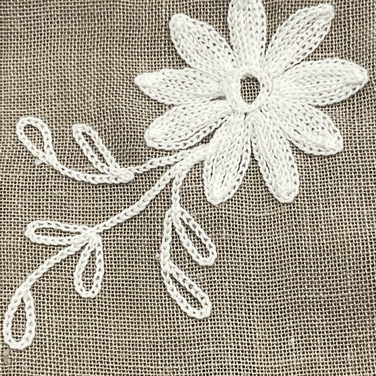 Set of 8Taupe Linen Napkins with Embroidered Daisies, 15” x 15”
