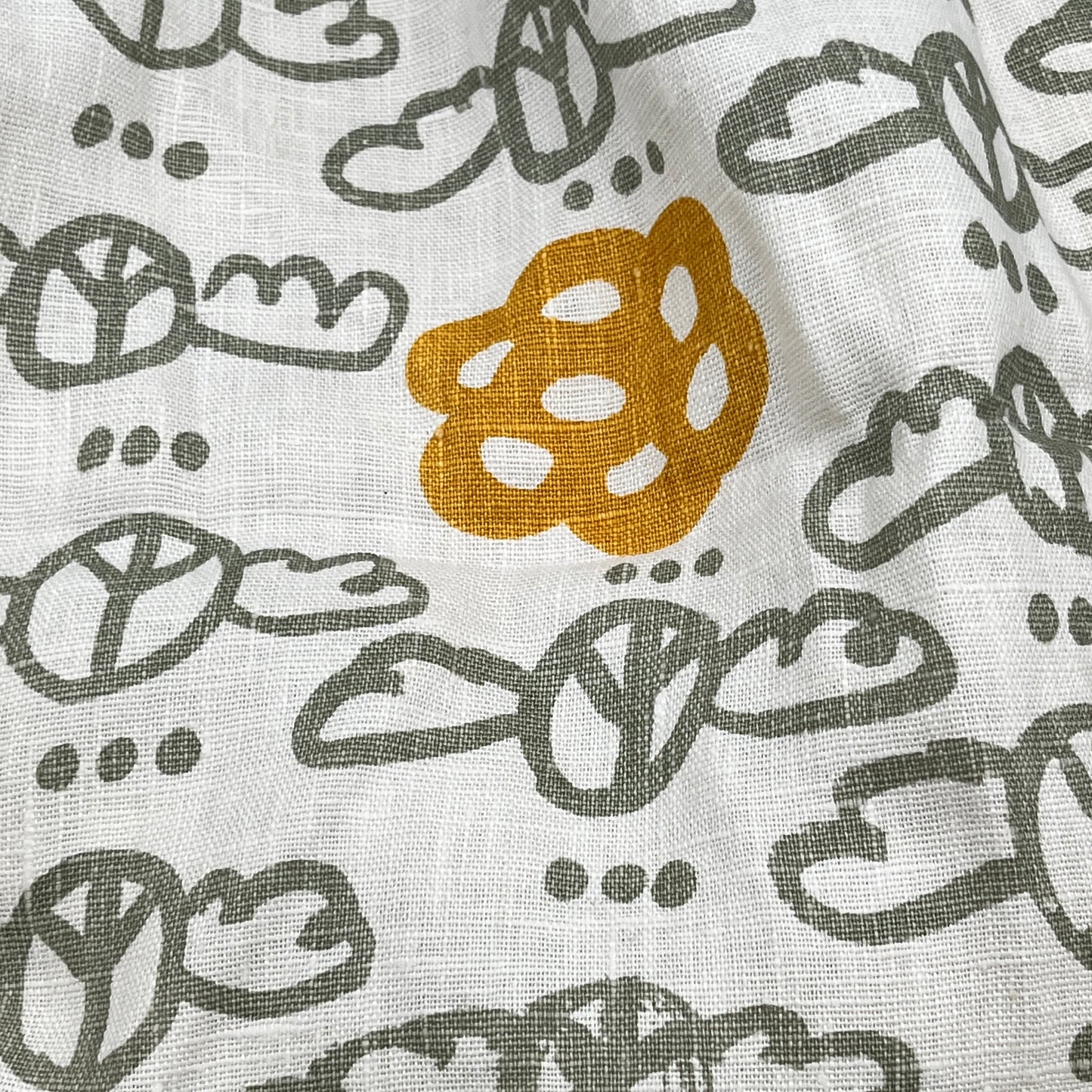 3 Yards Funky Border Print Linen