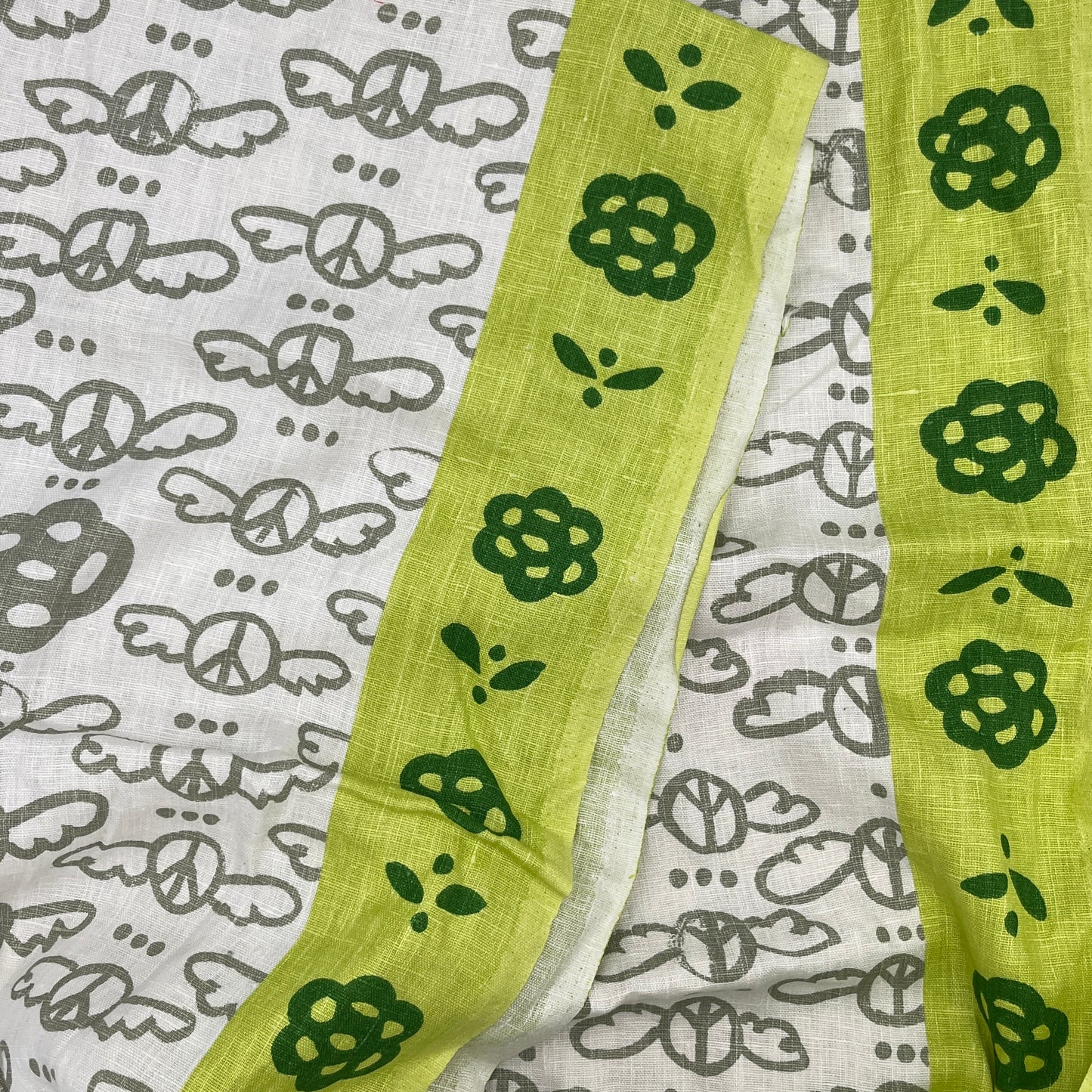 3 Yards Funky Border Print Linen