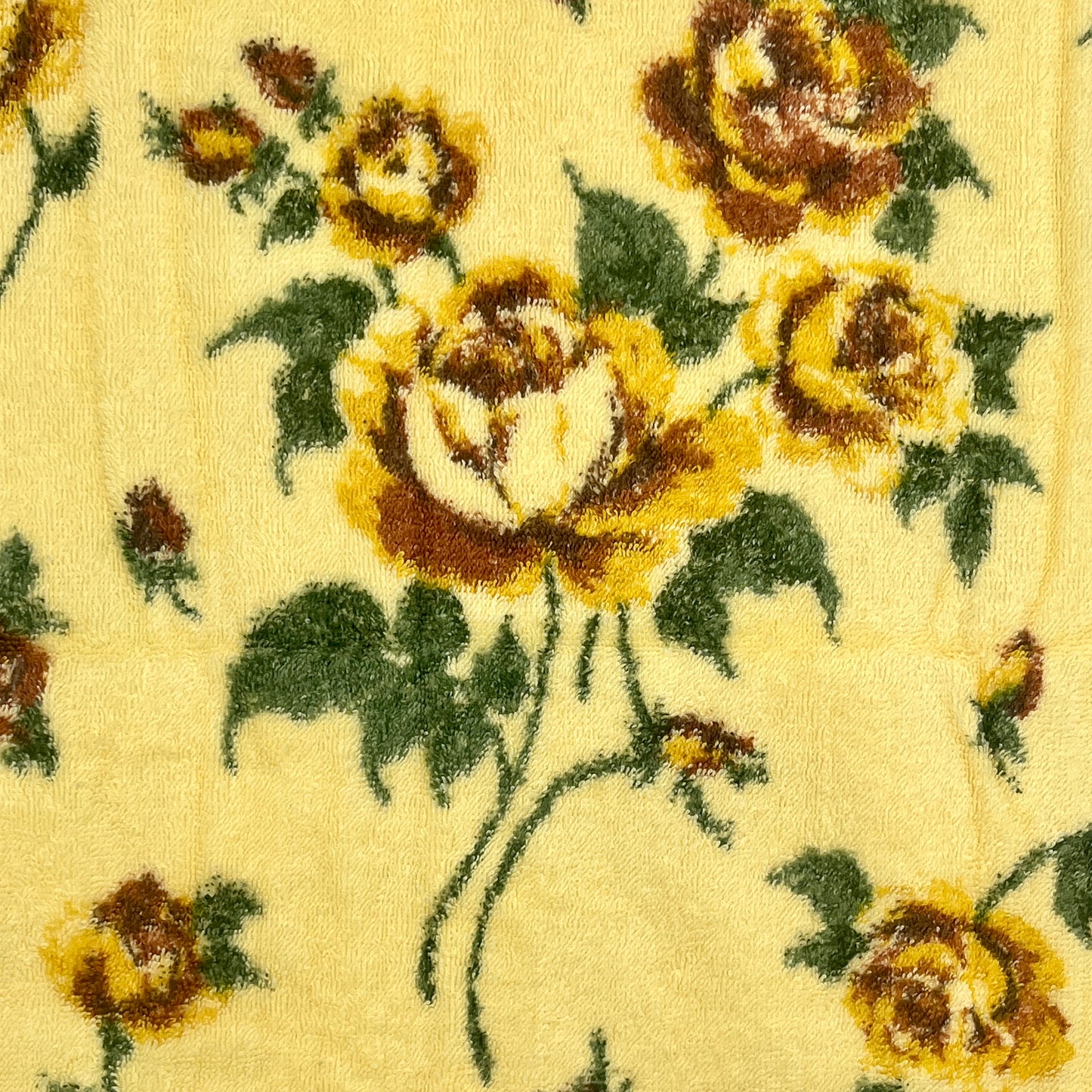 Mid Century Vintage Bath Towel 22" x 39"