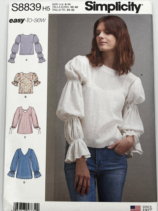 Simplicity 8839, Uncut Pattern